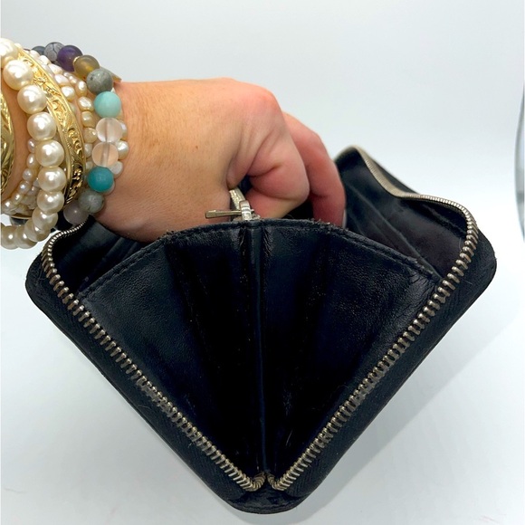 ‼️ Givenchy x BAMBI Disney LIMITED EDITION Collectible Long Zip Around Wallet - Picture 13 of 16